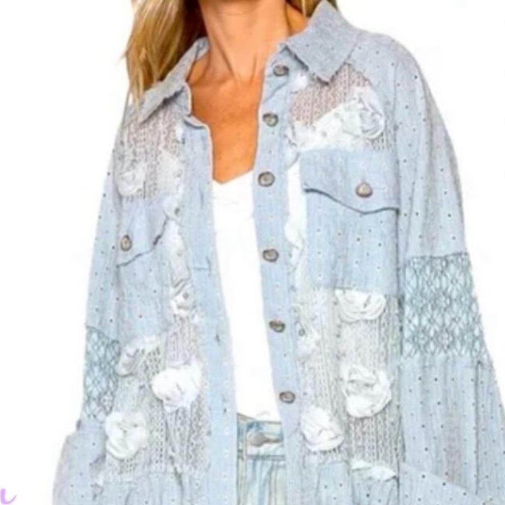 POL Blue and white eyelet flower pearl laced top